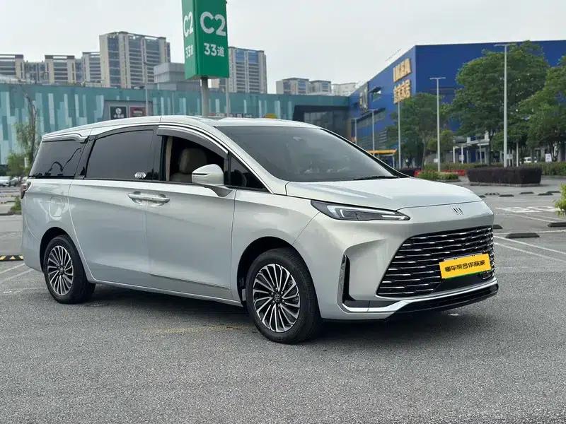 Buick GL8 PHEV 2025 Land Cruiser 1.5T Smart Edition — миниатюра 3