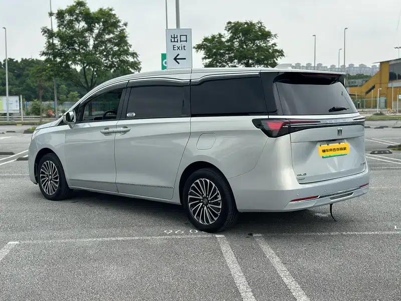 Buick GL8 PHEV 2025 Land Cruiser 1.5T Smart Edition — миниатюра 4
