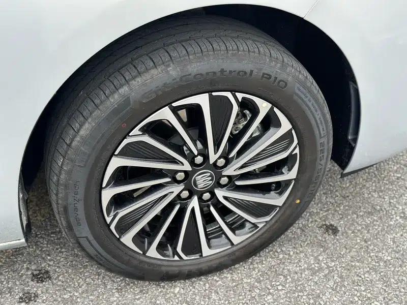 Buick GL8 PHEV 2025 Land Cruiser 1.5T Smart Edition — миниатюра 8