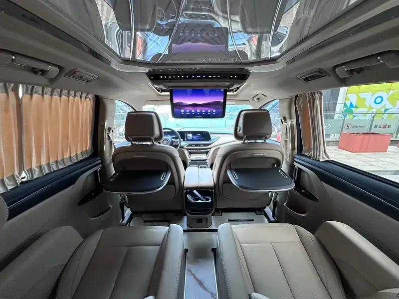 Buick GL8 PHEV 2025 Land Cruiser 1.5T Premium Edition — миниатюра 14