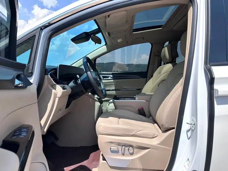 Buick GL8 PHEV 2025 Land Cruiser 1.5T Premium Edition — миниатюра 16