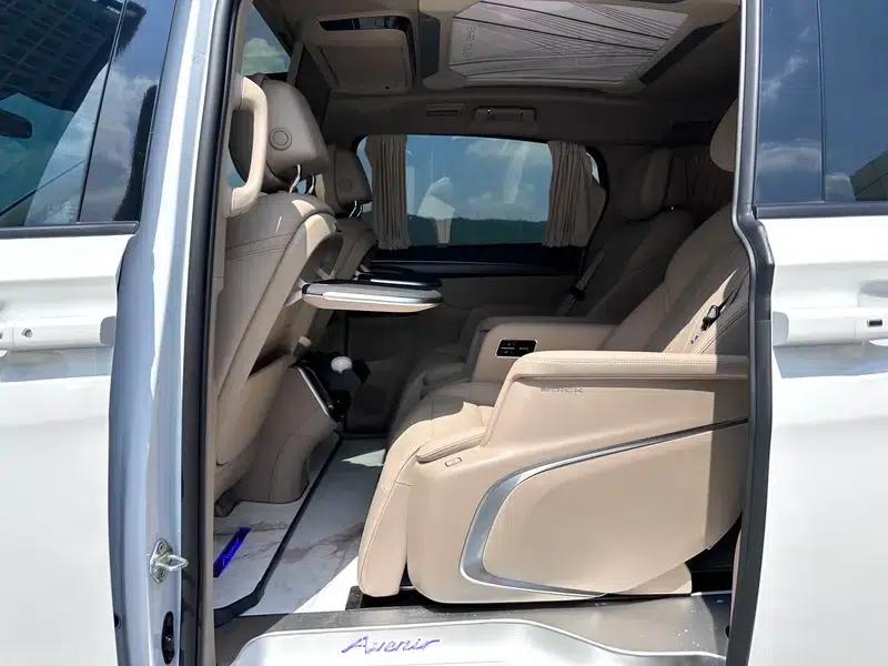 Buick GL8 PHEV 2025 Land Cruiser 1.5T Premium Edition — миниатюра 17