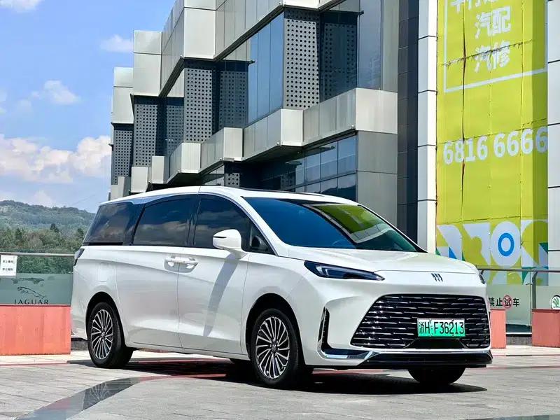 Buick GL8 PHEV 2025 Land Cruiser 1.5T Premium Edition — миниатюра 3