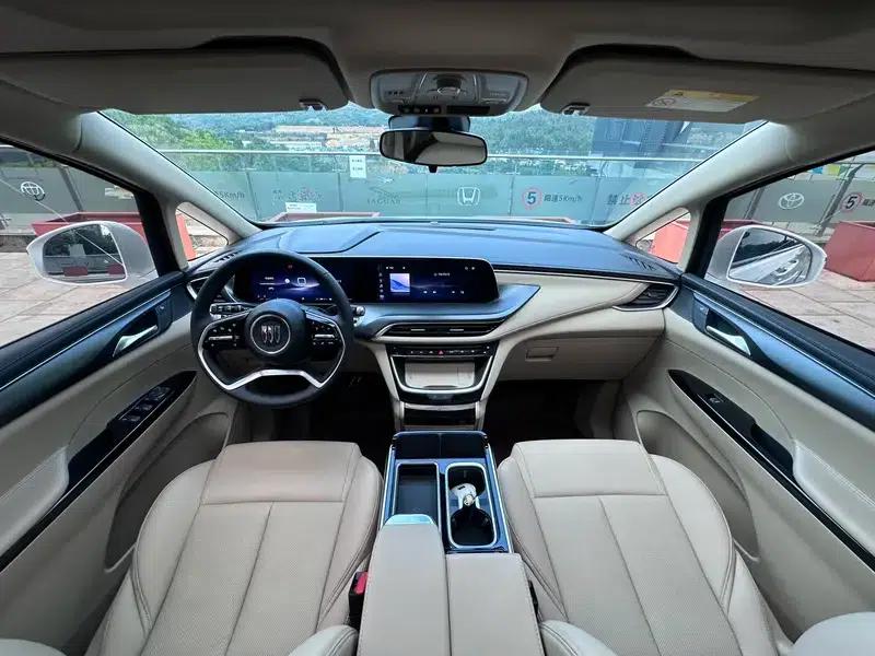Buick GL8 PHEV 2025 Land Cruiser 1.5T Premium Edition — миниатюра 9