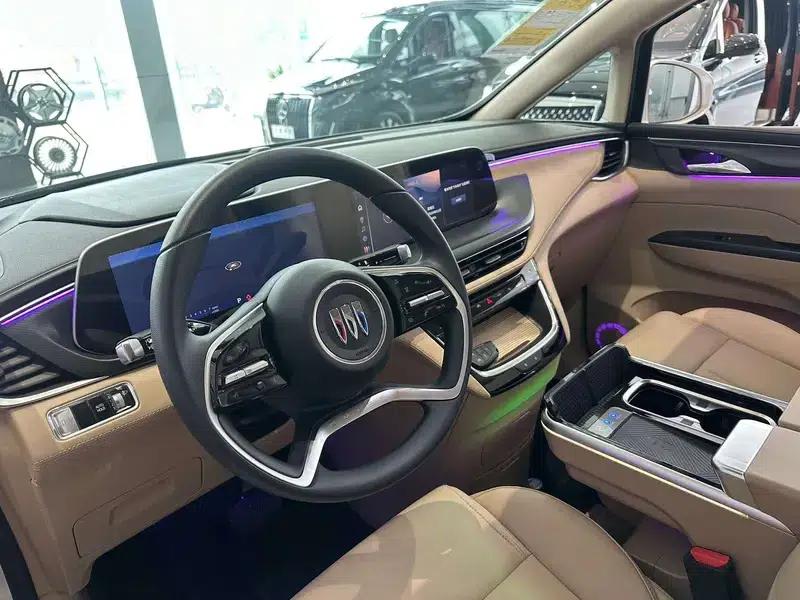 Buick GL8 PHEV 2025 Land Cruiser 1.5T First Enjoy Edition — миниатюра 12