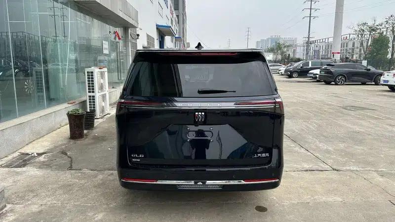 Buick GL8 PHEV 2025 Land Cruiser 1.5T First Enjoy Edition — миниатюра 4