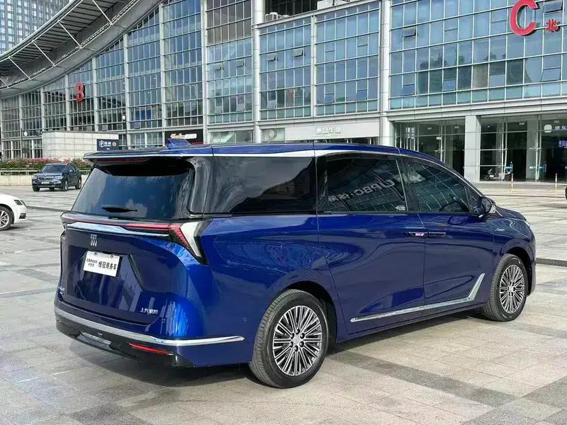 Buick GL8 PHEV 2024 Luxury 1.5T 7-Seat Edition — миниатюра 6