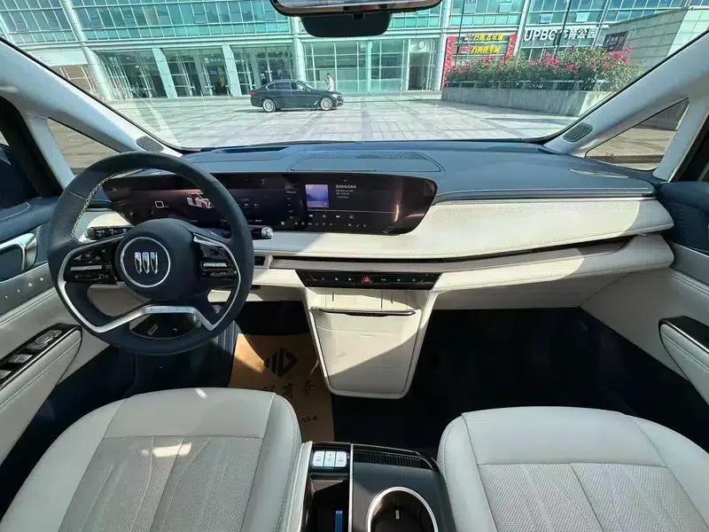 Buick GL8 PHEV 2024 Luxury 1.5T 7-Seat Edition — миниатюра 8