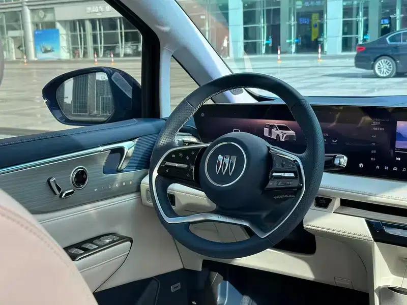 Buick GL8 PHEV 2024 Luxury 1.5T 7-Seat Edition — миниатюра 9