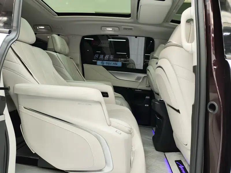 Buick GL8 PHEV 2024 Luxury 1.5T Premium Edition — миниатюра 11