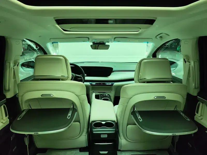 Buick GL8 PHEV 2024 Luxury 1.5T Premium Edition — миниатюра 15