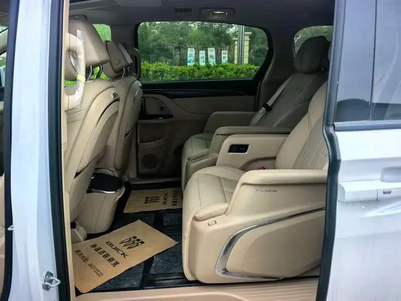 Buick GL8 PHEV 2025 Land Cruiser 1.5T Premium Edition — миниатюра 14