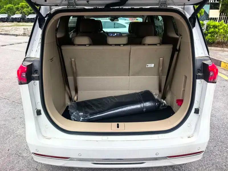 Buick GL8 PHEV 2025 Land Cruiser 1.5T Premium Edition — миниатюра 17