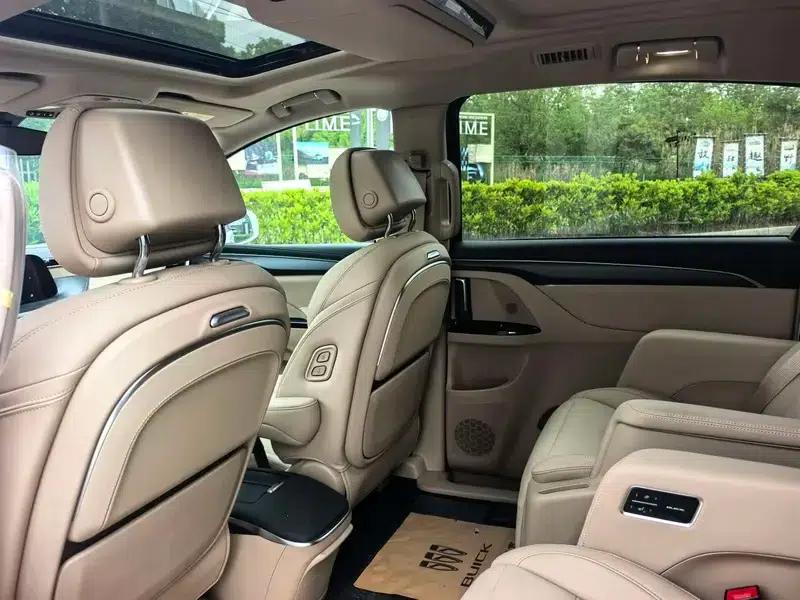 Buick GL8 PHEV 2025 Land Cruiser 1.5T Premium Edition — миниатюра 19