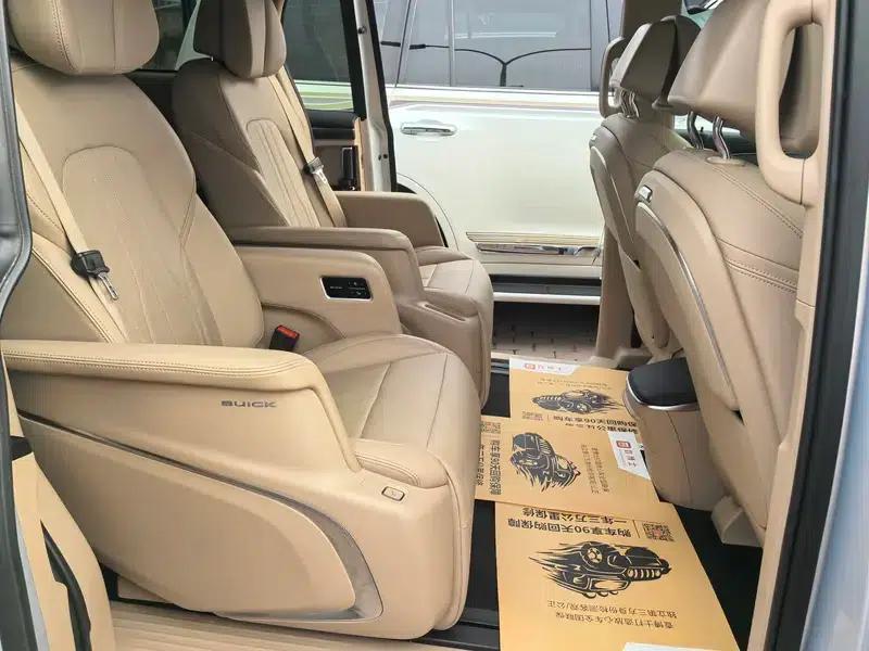 Buick GL8 PHEV 2025 Land Cruiser 1.5T Premium Edition — миниатюра 10