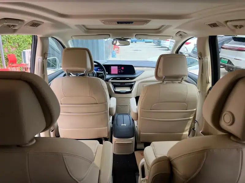 Buick GL8 PHEV 2025 Land Cruiser 1.5T Smart Edition — миниатюра 12