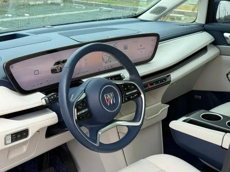 Buick GL8 PHEV 2024 Luxury Edition 1.5T 6-seat Luxury Version — миниатюра 14
