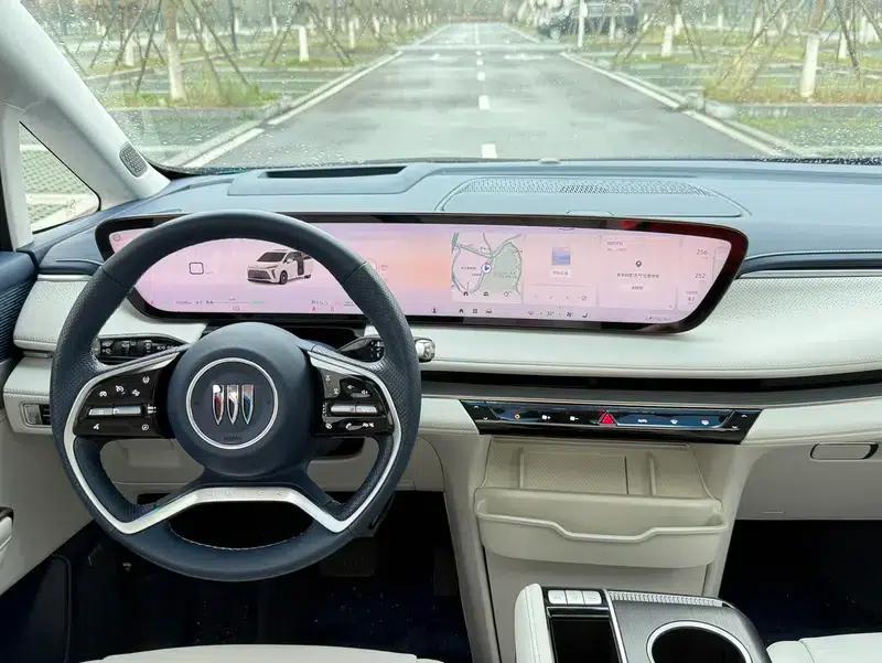 Buick GL8 PHEV 2024 Luxury Edition 1.5T 6-seat Luxury Version — миниатюра 16