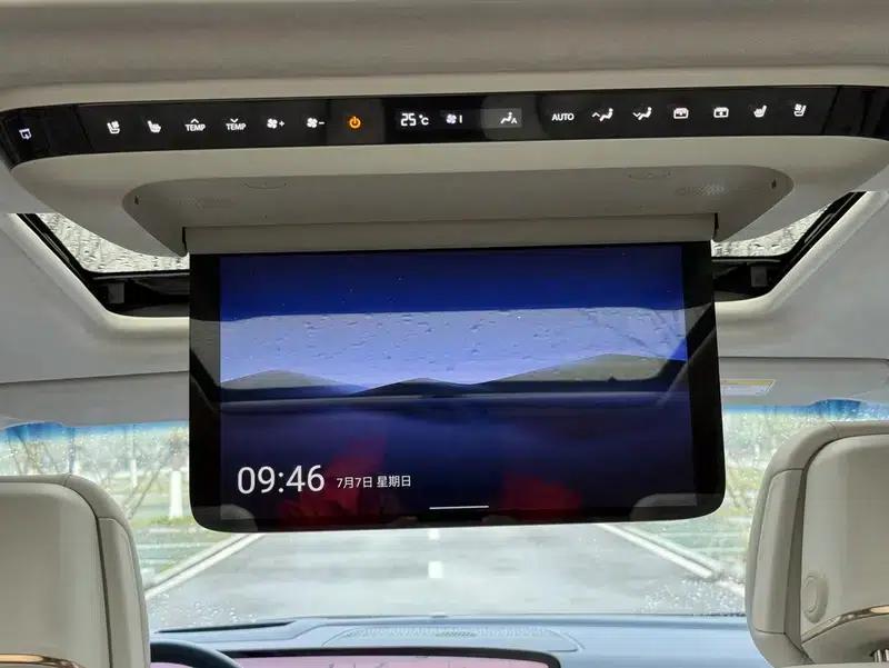 Buick GL8 PHEV 2024 Luxury Edition 1.5T 6-seat Luxury Version — миниатюра 8