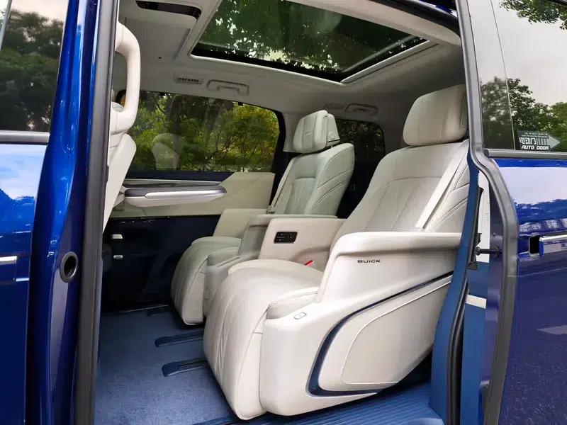Buick GL8 PHEV 2024 Luxury Edition 1.5T 6-seat Luxury Version — миниатюра 19