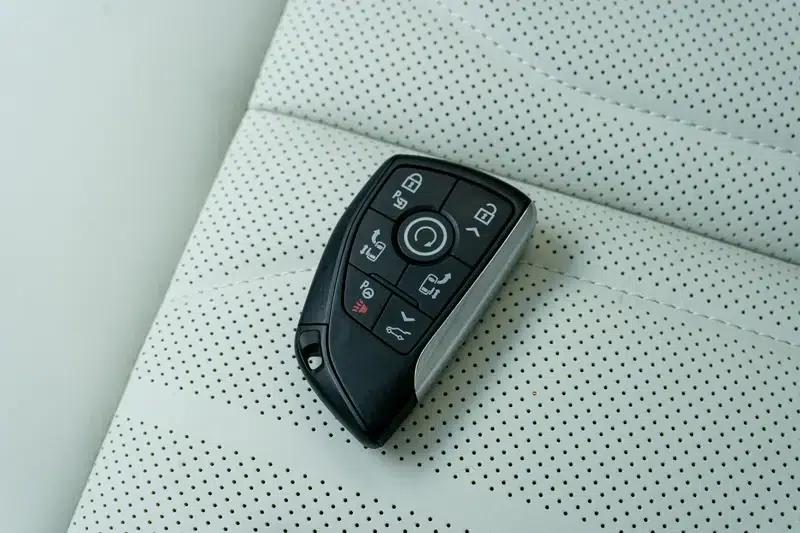 Buick GL8 PHEV 2024 Luxury Edition 1.5T 6-seat Luxury Version — миниатюра 11