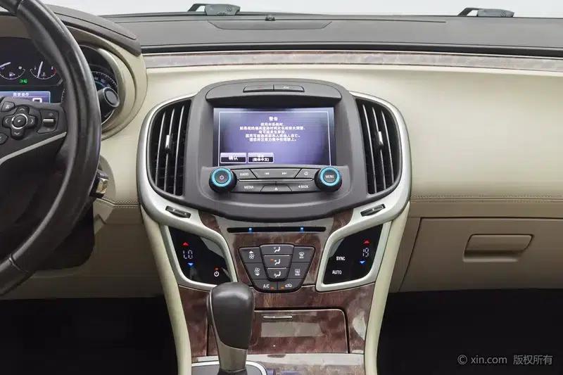 Buick LaCrosse 2013 2.4L SIDI Leading Comfort Edition — миниатюра 12