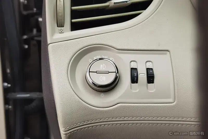 Buick LaCrosse 2013 2.4L SIDI Leading Comfort Edition — миниатюра 15