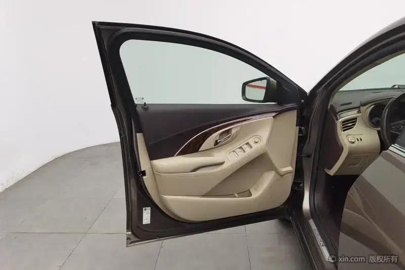 Buick LaCrosse 2013 2.4L SIDI Leading Comfort Edition — миниатюра 22