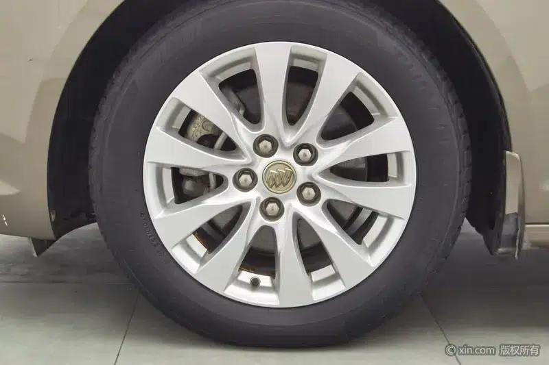 Buick LaCrosse 2013 2.4L SIDI Leading Comfort Edition — миниатюра 8