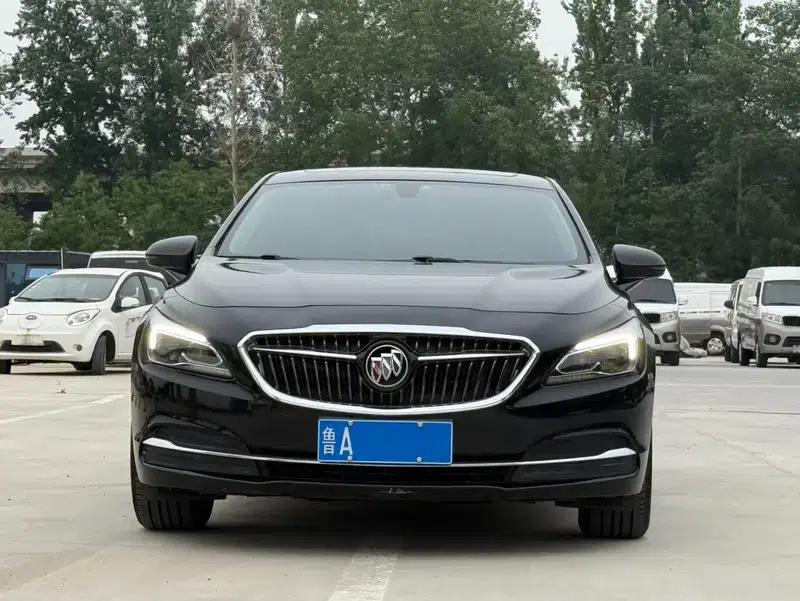 Buick LaCrosse 2018 20T Elite — миниатюра 2