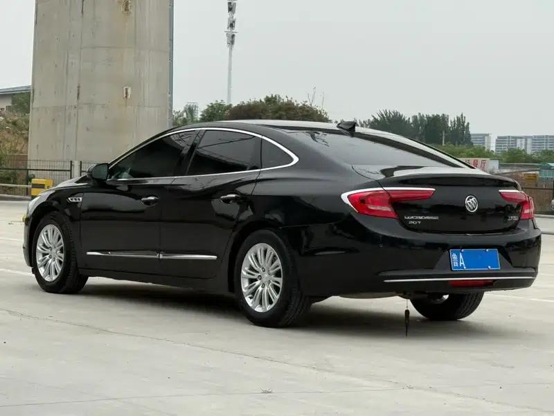 Buick LaCrosse 2018 20T Elite — миниатюра 4