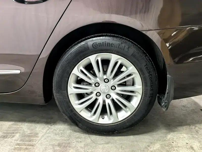 Buick LaCrosse 2018 30H Elite — миниатюра 9