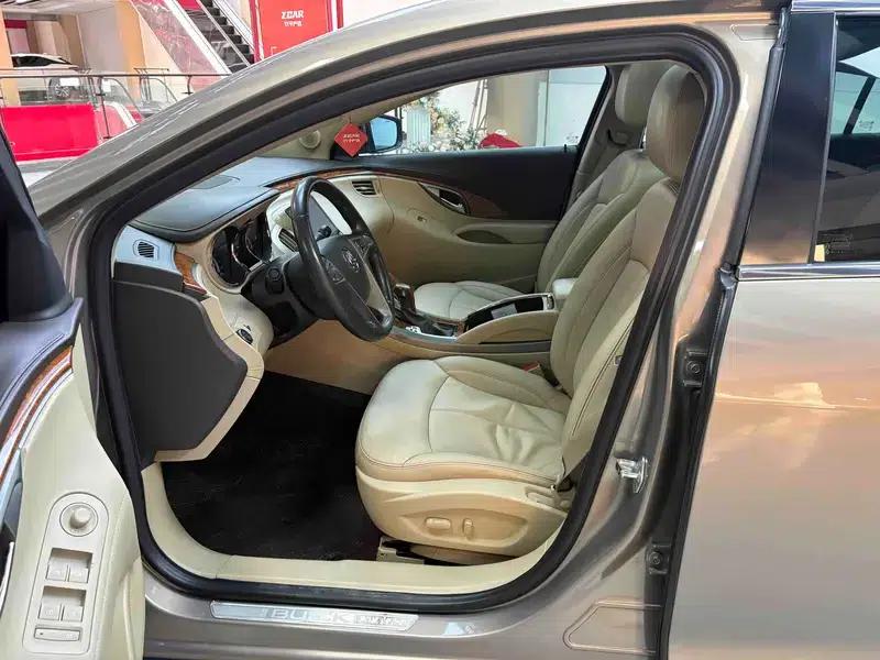 Buick LaCrosse 2012 2.4L SIDI Luxury Edition — миниатюра 31