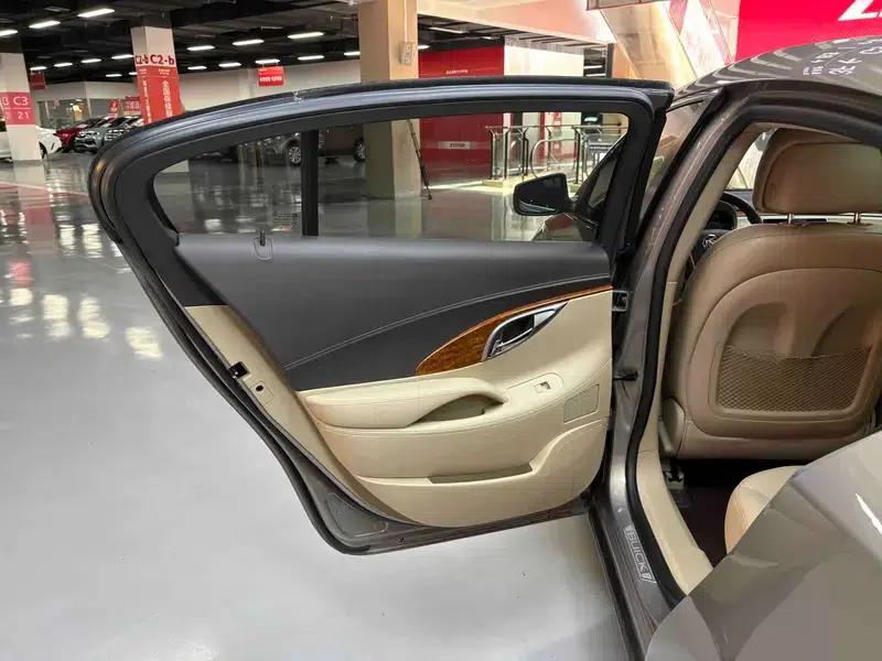 Buick LaCrosse 2012 2.4L SIDI Luxury Edition — миниатюра 38