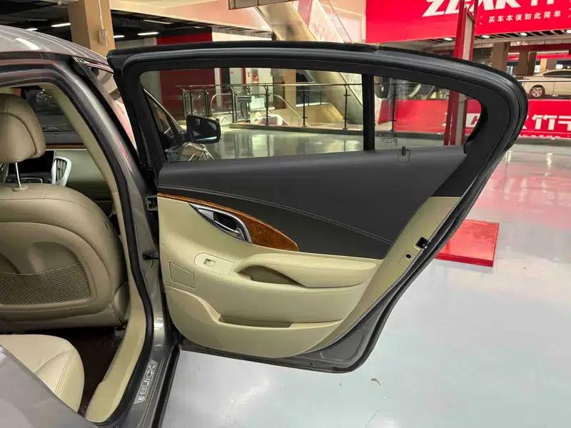Buick LaCrosse 2012 2.4L SIDI Luxury Edition — миниатюра 41