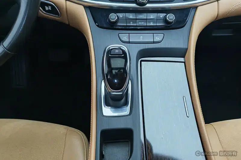 Buick LaCrosse 2018 28T Elite — миниатюра 14