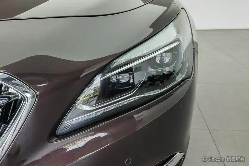 Buick LaCrosse 2018 28T Elite — миниатюра 7
