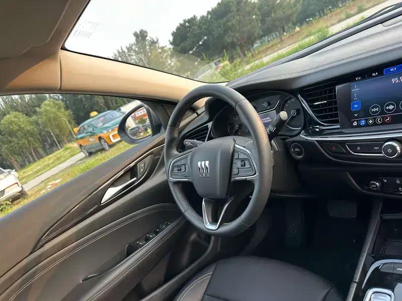 Buick Regal 2024 25T Premium Edition — миниатюра 21