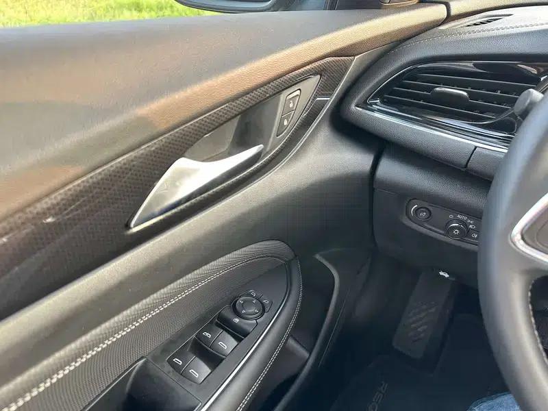 Buick Regal 2024 25T Premium Edition — миниатюра 10
