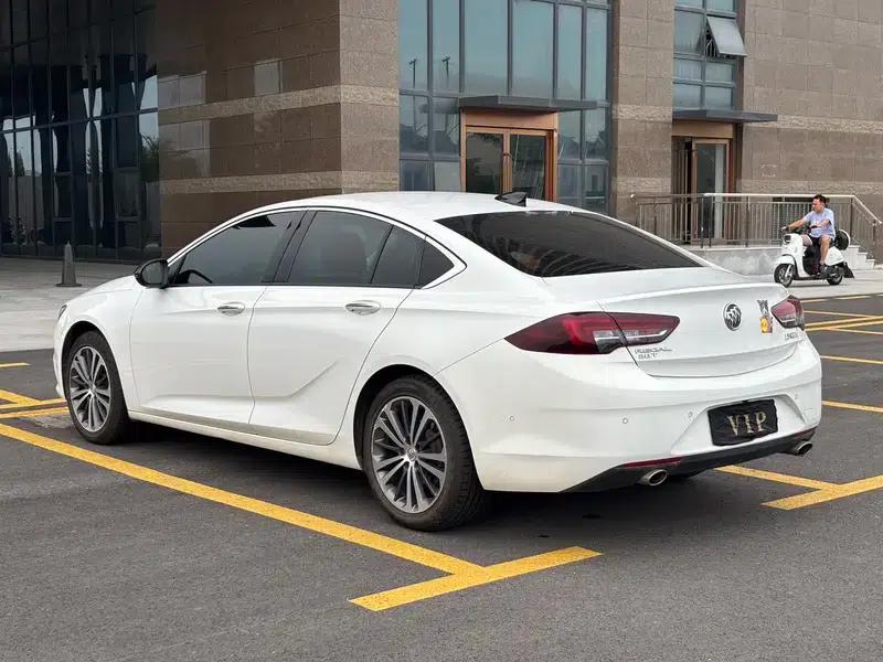 Buick Regal 2017 28T Premium Edition — миниатюра 4