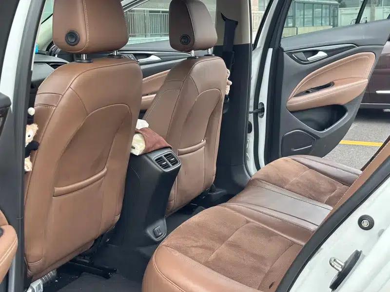 Buick Regal 2017 28T Premium Edition — миниатюра 9