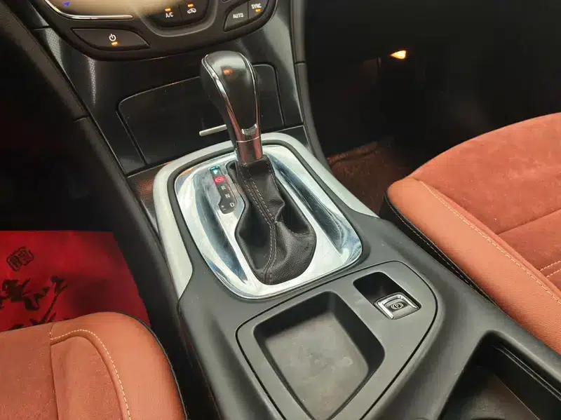 Buick Regal 2015 1.6T Elite Technology Edition — миниатюра 13