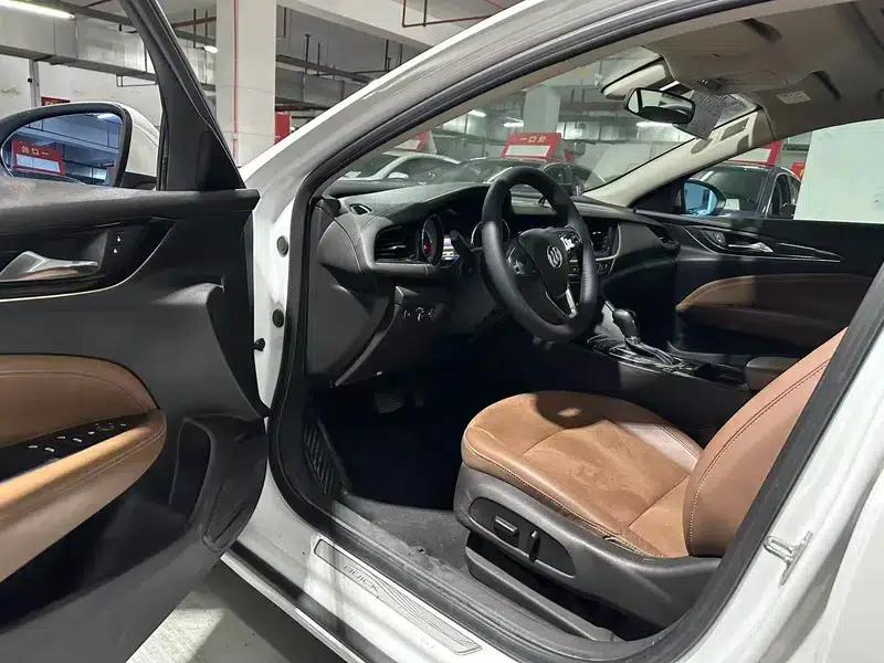 Buick Regal 2017 20T Elite — миниатюра 11