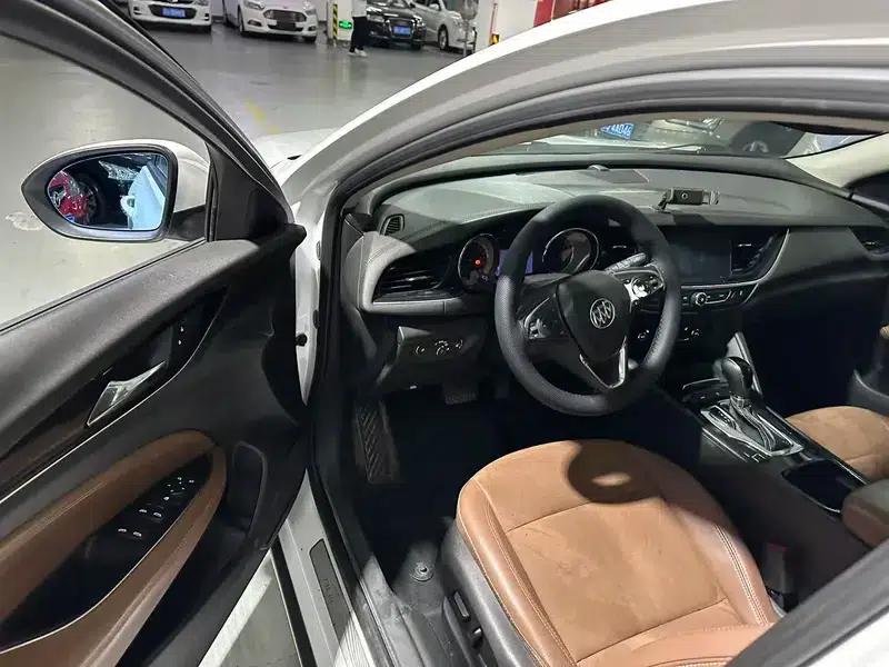 Buick Regal 2017 20T Elite — миниатюра 10