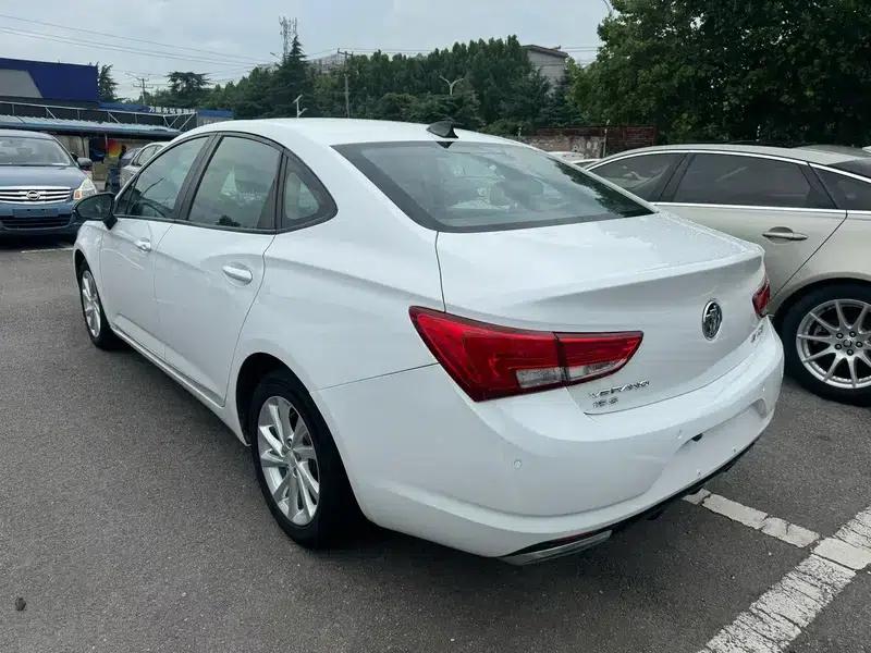Buick Verano 2018 Sedan 15S Automatic Leading Edition — миниатюра 3