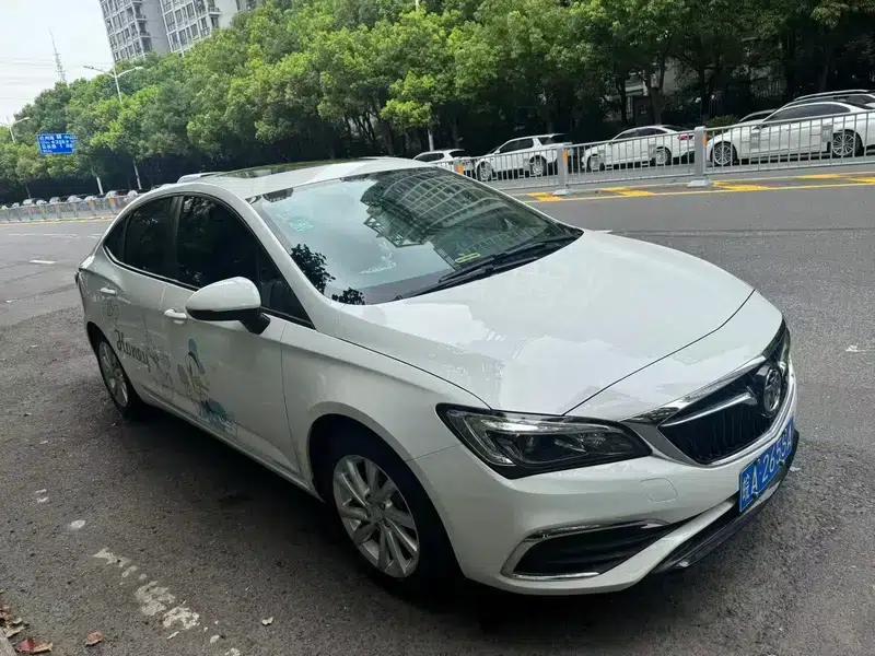 Buick Verano 2019 Sedan 15S Automatic Leading Edition — миниатюра 3