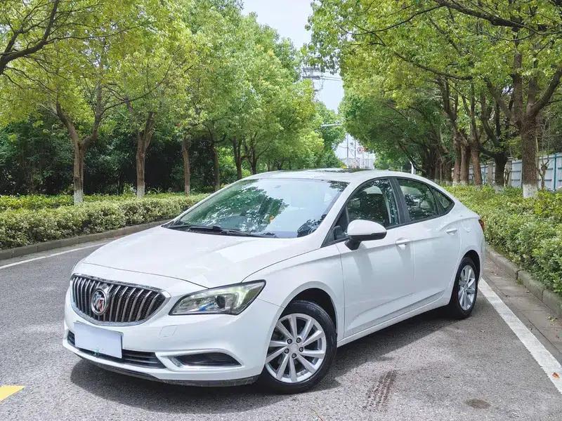 Buick Verano 2017 Sedan 15S Automatic Entry-Level — миниатюра 1