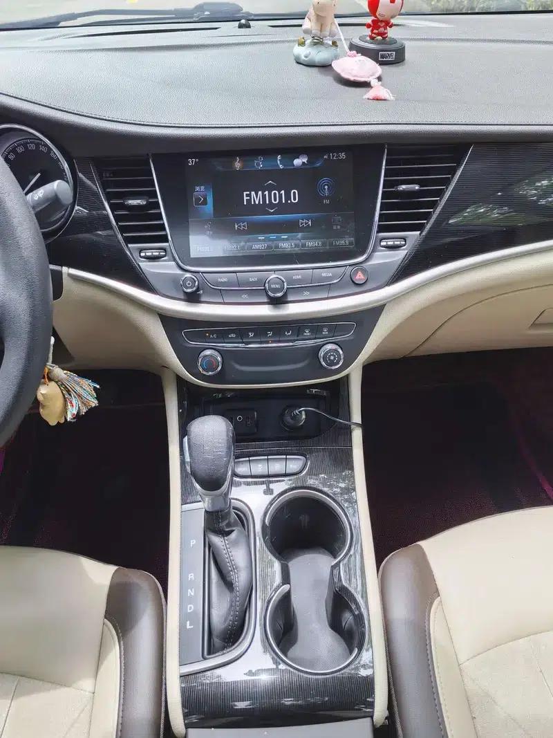 Buick Verano 2017 Sedan 15S Automatic Entry-Level — миниатюра 11