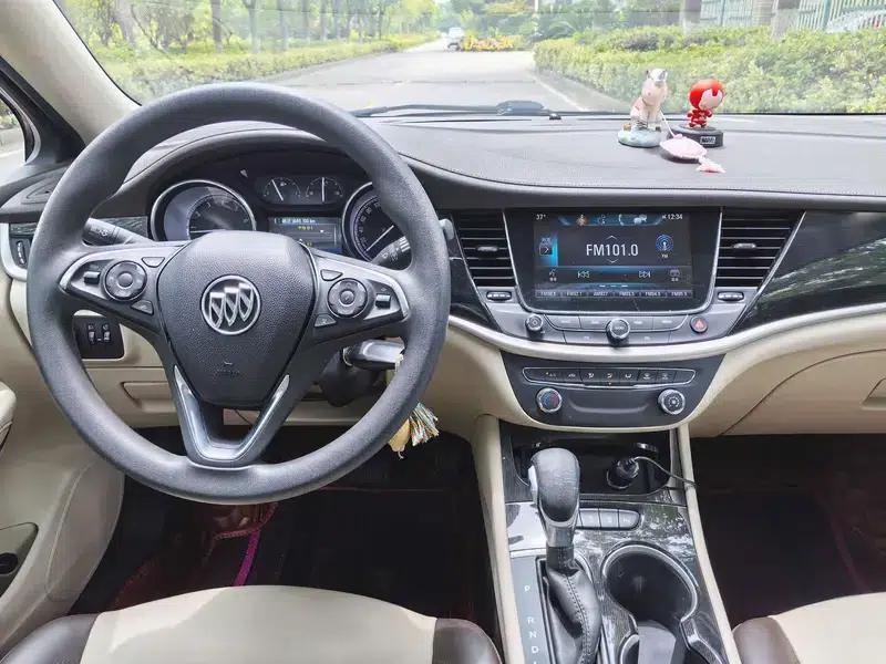 Buick Verano 2017 Sedan 15S Automatic Entry-Level — миниатюра 13