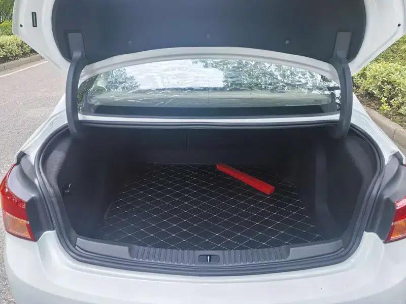Buick Verano 2017 Sedan 15S Automatic Entry-Level — миниатюра 16